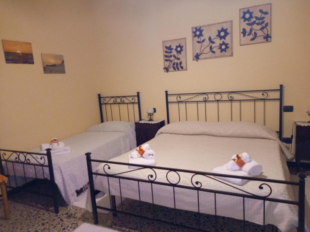 L'Agrifoglio Di Emy Bed & Breakfast Guspini Dış mekan fotoğraf