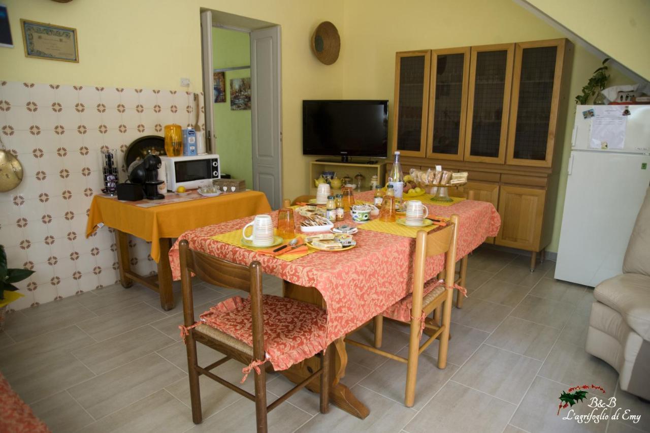 L'Agrifoglio Di Emy Bed & Breakfast Guspini Dış mekan fotoğraf