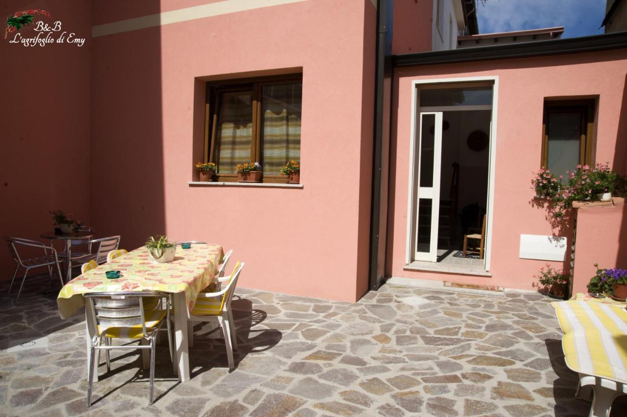 L'Agrifoglio Di Emy Bed & Breakfast Guspini Dış mekan fotoğraf