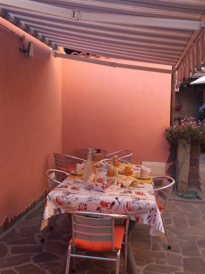 L'Agrifoglio Di Emy Bed & Breakfast Guspini Dış mekan fotoğraf